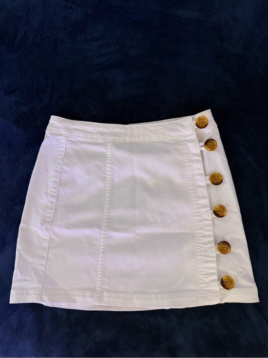 Free People Dresses & Skirts - Free People White Mini Skirt with Side Wood Buttons
